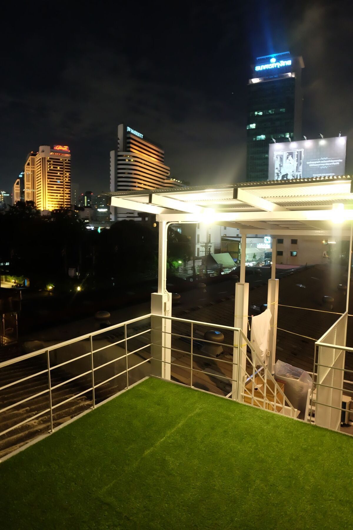 On The Bed Hostel Bangkok Bagian luar foto